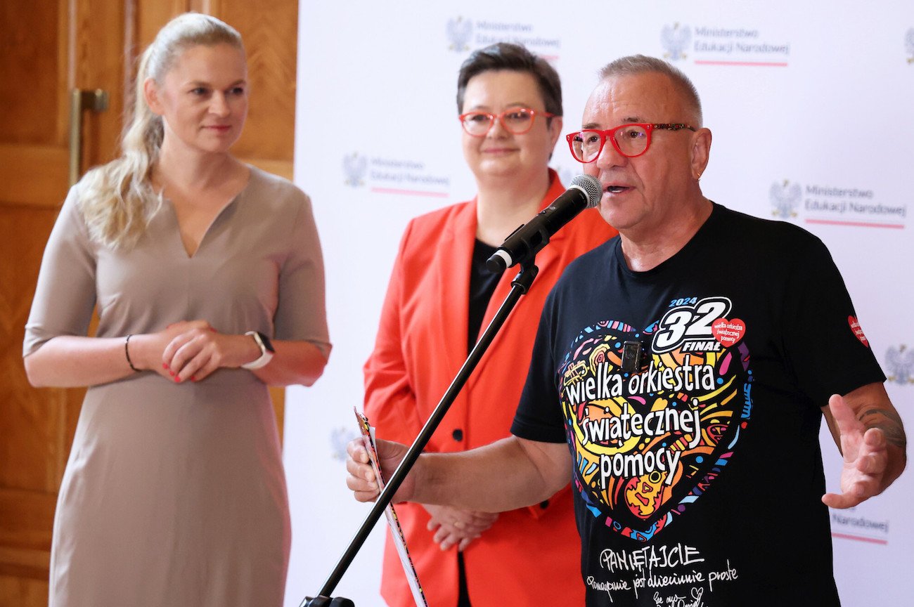 Barbara Nowacka Katarzyna Lubnauer Jurek Owsiak MEN WOŚP