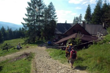 schronisko Beskidy Chatka na Rogaczu