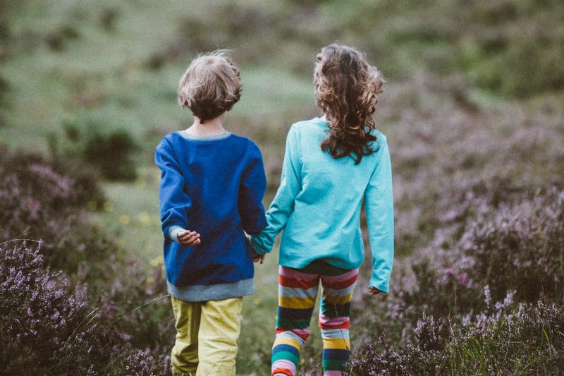 Jak rozmawiać z synem o równości płci? 7 zdań dla ojca