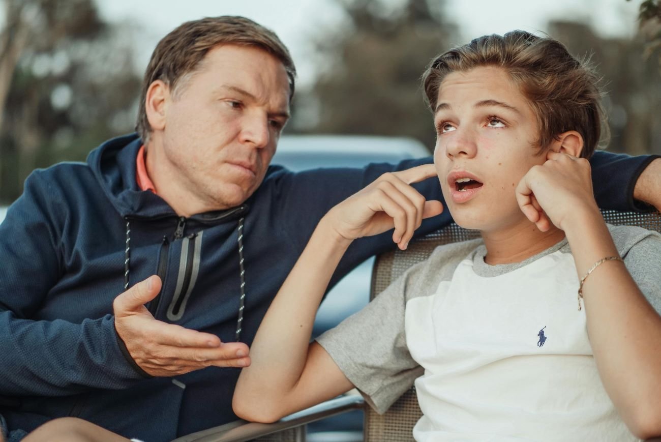 dziecko ojciec syn kłótnia przemoc