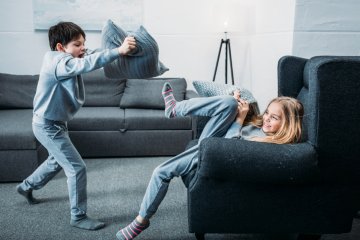 nauka przepraszania, wyrażanie skruchy, rodzeństwo