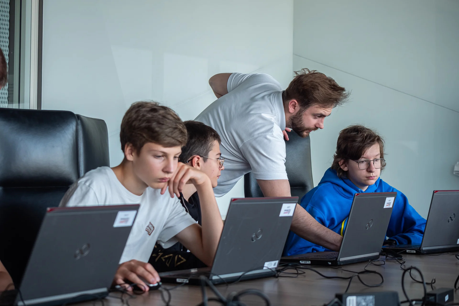Naukę programowania dla dzieci oferuje m.in. największa w Polsce szkoła nowych technologii Giganci Programowania. Placówka proponuje zainteresowanym rodzicom zapisanie dziecka na Darmową Lekcję Próbną.