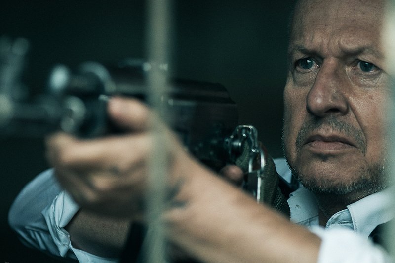 Nowy zwiastun "Psów" łączy stare części z najnowszą.