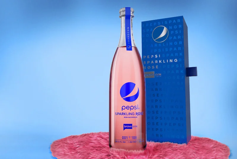 Nowa, limitowana wersja Pepsi. Butelka pewnie bezzwrotna...