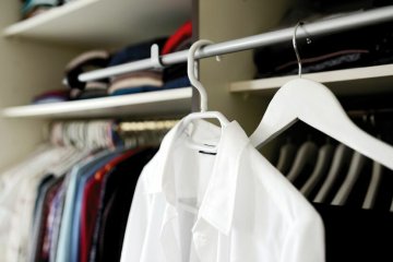 Istnieją domowe sposoby, które pozwolą nam przywrócić odzieży śnieżną biel
