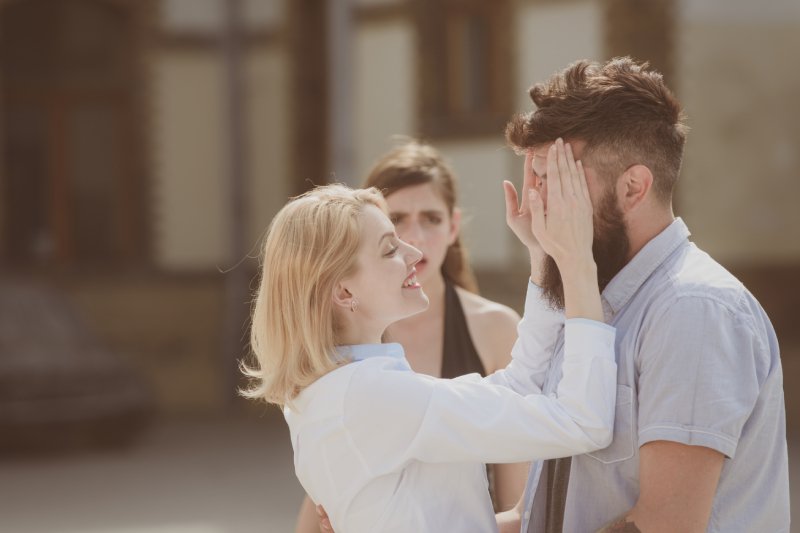 Kocham żonę innego faceta. Czy ten romans ma szanse czy musi skończyć się porażką?