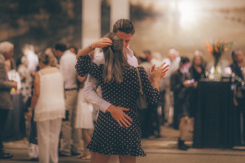 "Cześć, kotku". 4 błędy w czasie flirtu, które każdy z nas popełnia