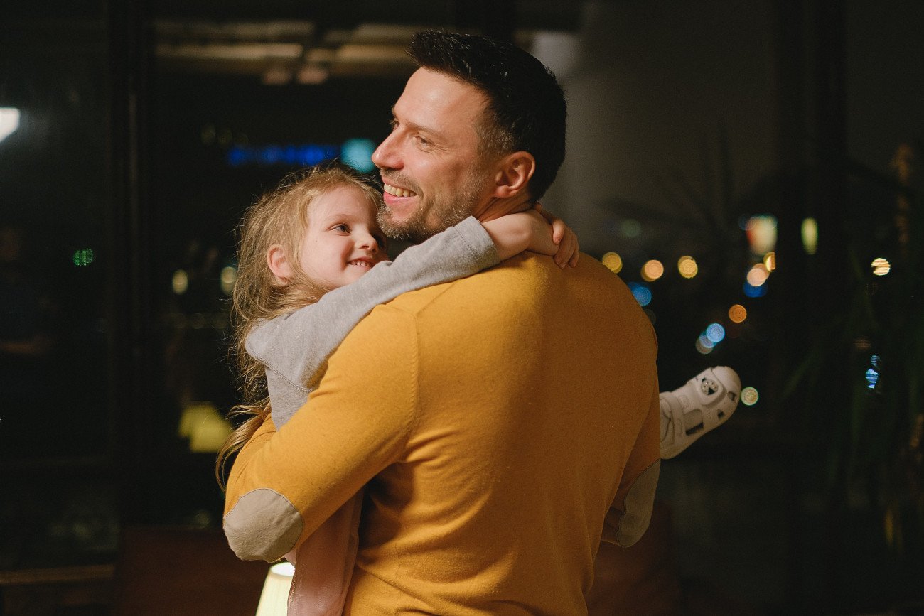 ojciec, córka, dziecko, wychowanie, rodzicielstwo