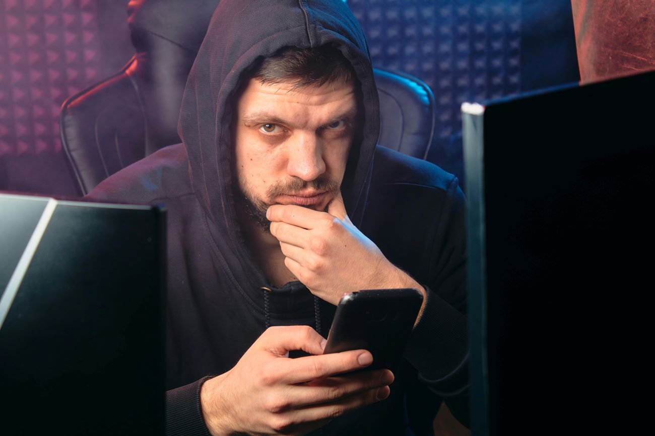 cyberprzestępcy kradzież pieniądze