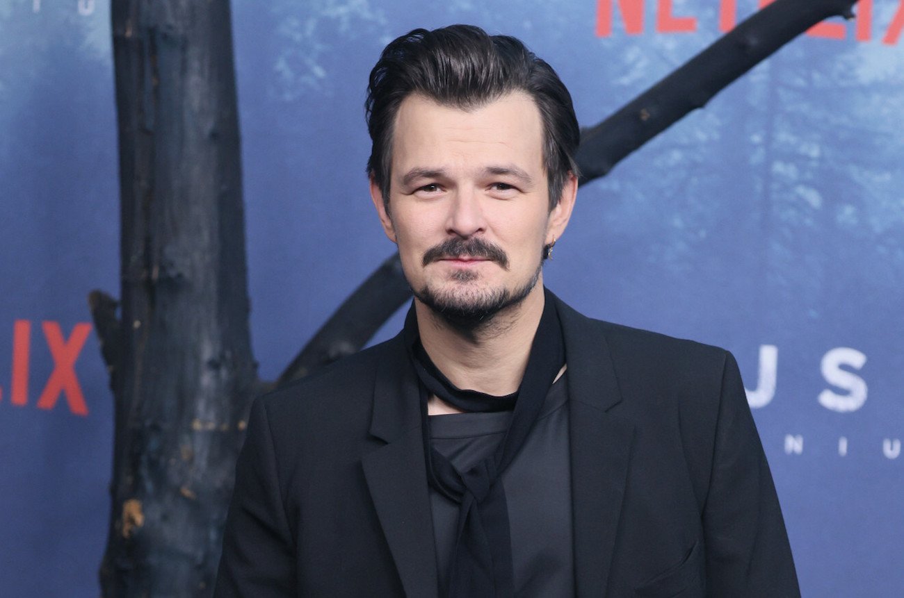 Kultowa polska powieść postapokaliptyczna trafi na ekrany. Główną rolę zagra Dawid Ogrodnik 