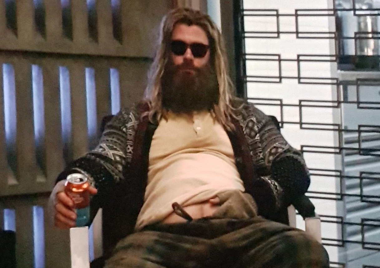 Thor ostro trenuje i wraca do formy. Bądź jak Chris Hemsworth", spróbuj jego diety i ćwiczeń