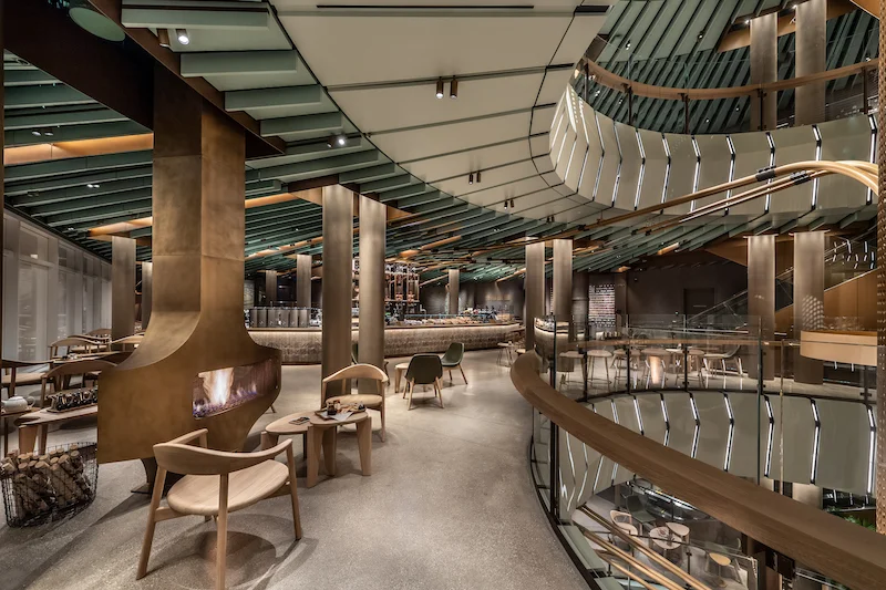 Pięć pięter przyjemności – na to możesz liczyć w nowej kawiarni Starbucksa
