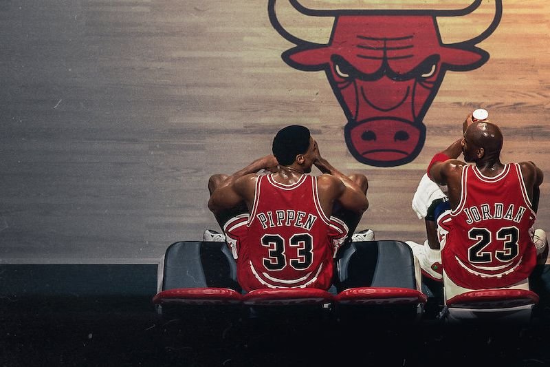 Scottie Pippen i Michael Jordan czyli Robin i Batman świata koszykówki zawodowej.