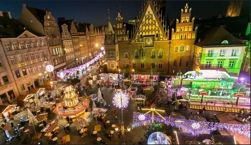 Świąteczny jarmark we Wrocławiu przyciąga tysiące gości