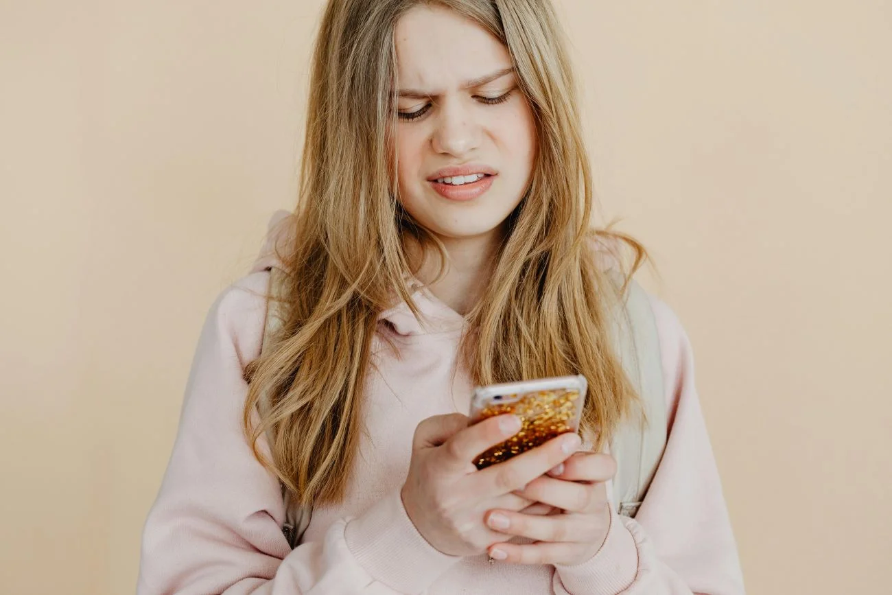nastolatka social media przestępcy sextortion