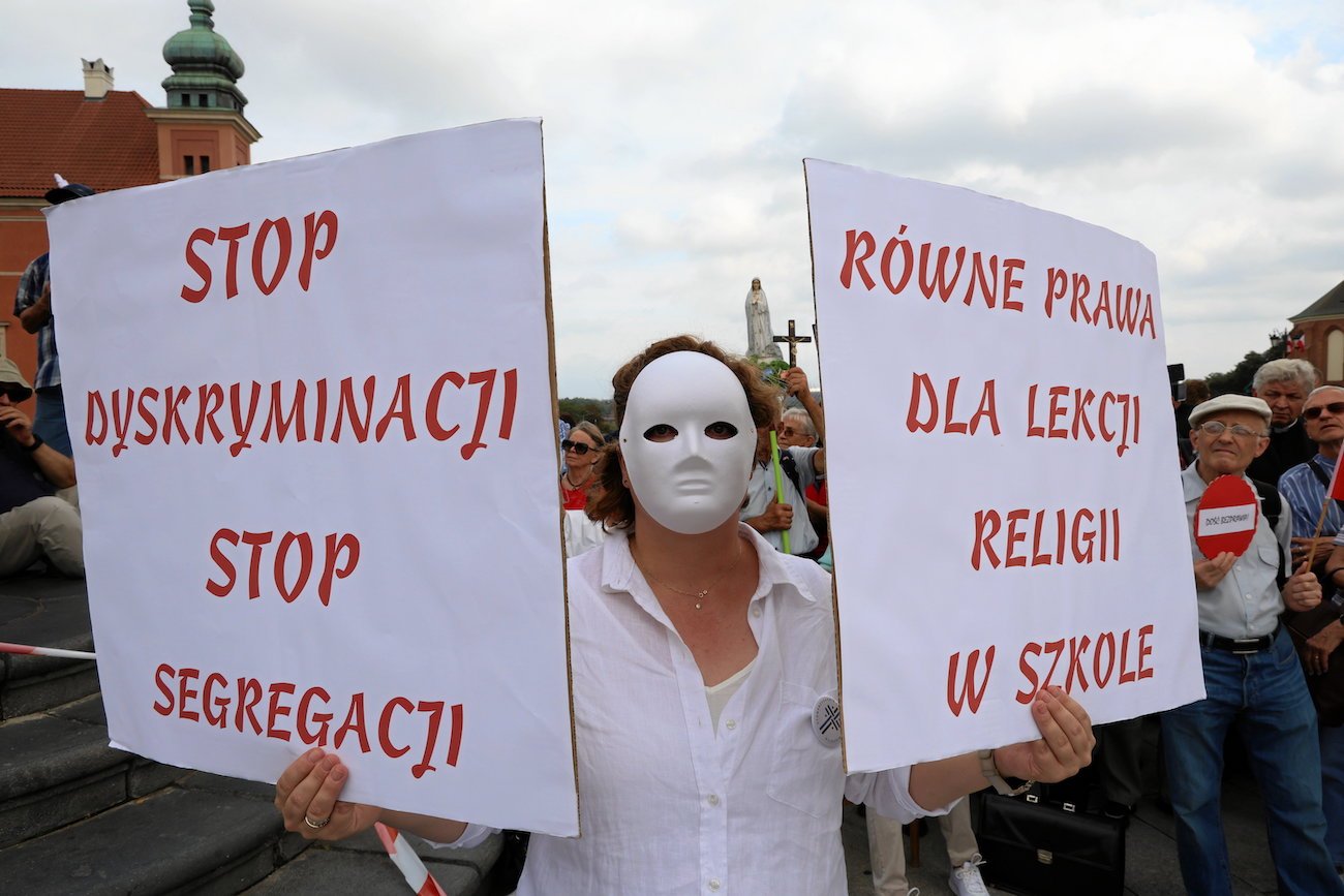 Chcą religii w szkołach jak przed wojną. Właśnie złożyli projekt ustawy