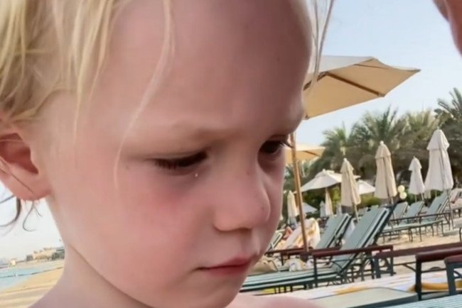 Conor McGregor zachęca syna do bicia innych dzieci [WIDEO]