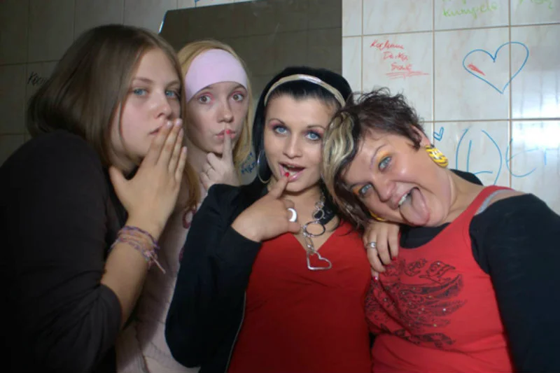 Popularne mity dotyczące seksualności, w które wierzą nastolatki