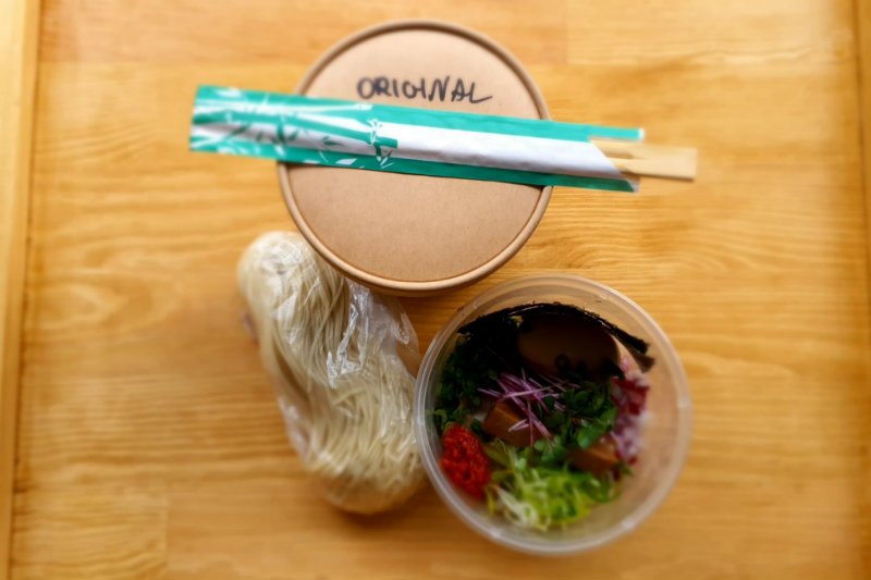 Restauracje oferują dania do przygotowania w domu