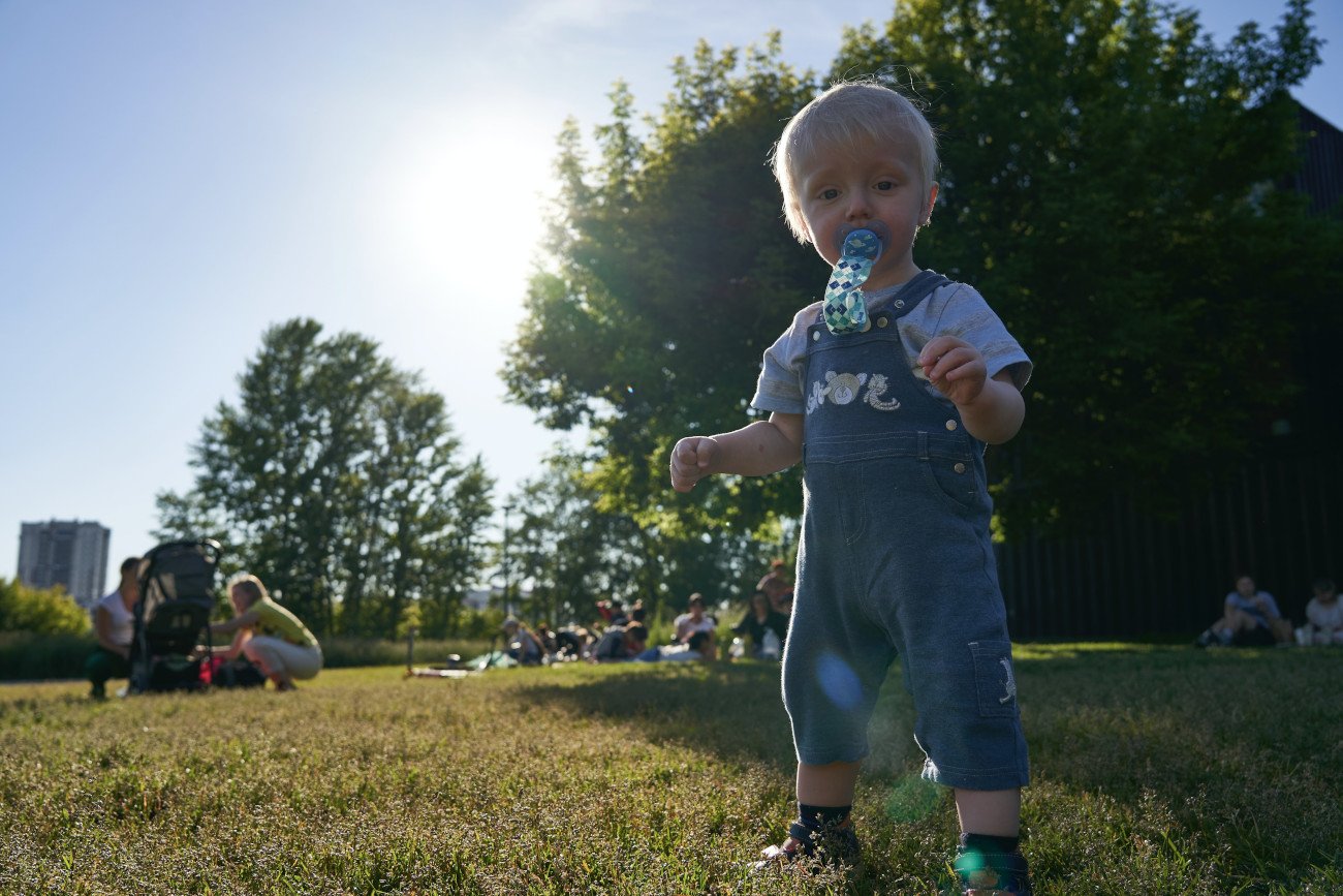 Gdzie wysadzić dziecko, gdy jesteśmy na placu zabaw? Odpowiedź jest jedna