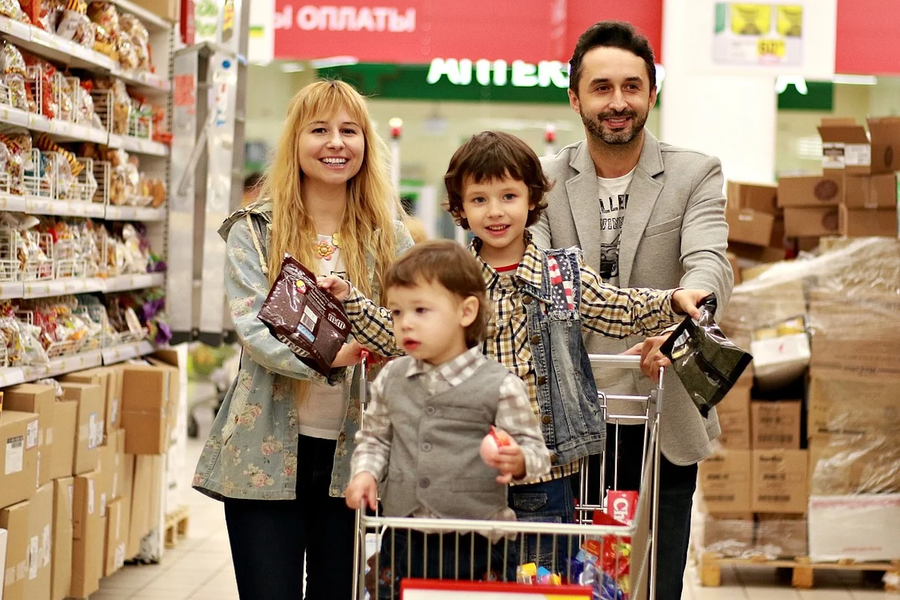 zakupy dzieci rodzice market