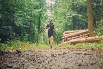 Przebiegł 100 półmaratonów w 100 dni. Zbierał pieniądze dla hospicjum