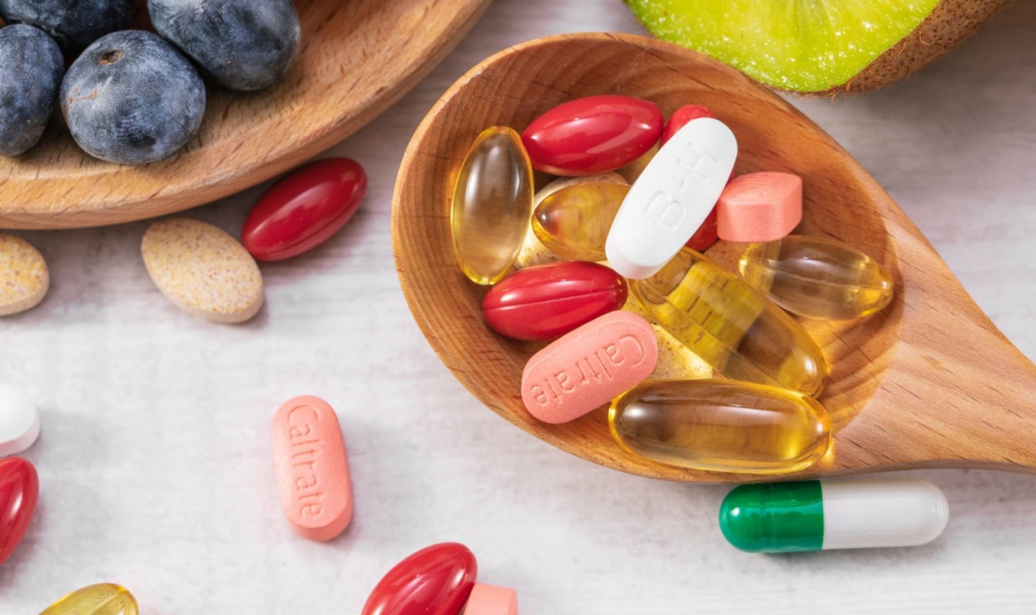 Suplementacja w biurze i na siłowni. TOP 3 produkty dla zabieganych, którzy chcą wrócić do formy