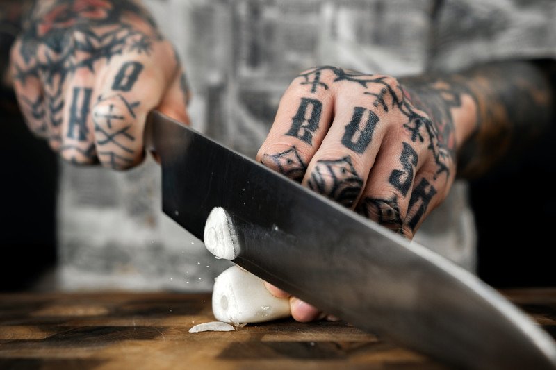 Tak pysznej jeszcze jej nie jadłeś. 7 przepisów na marynatę do karkówki