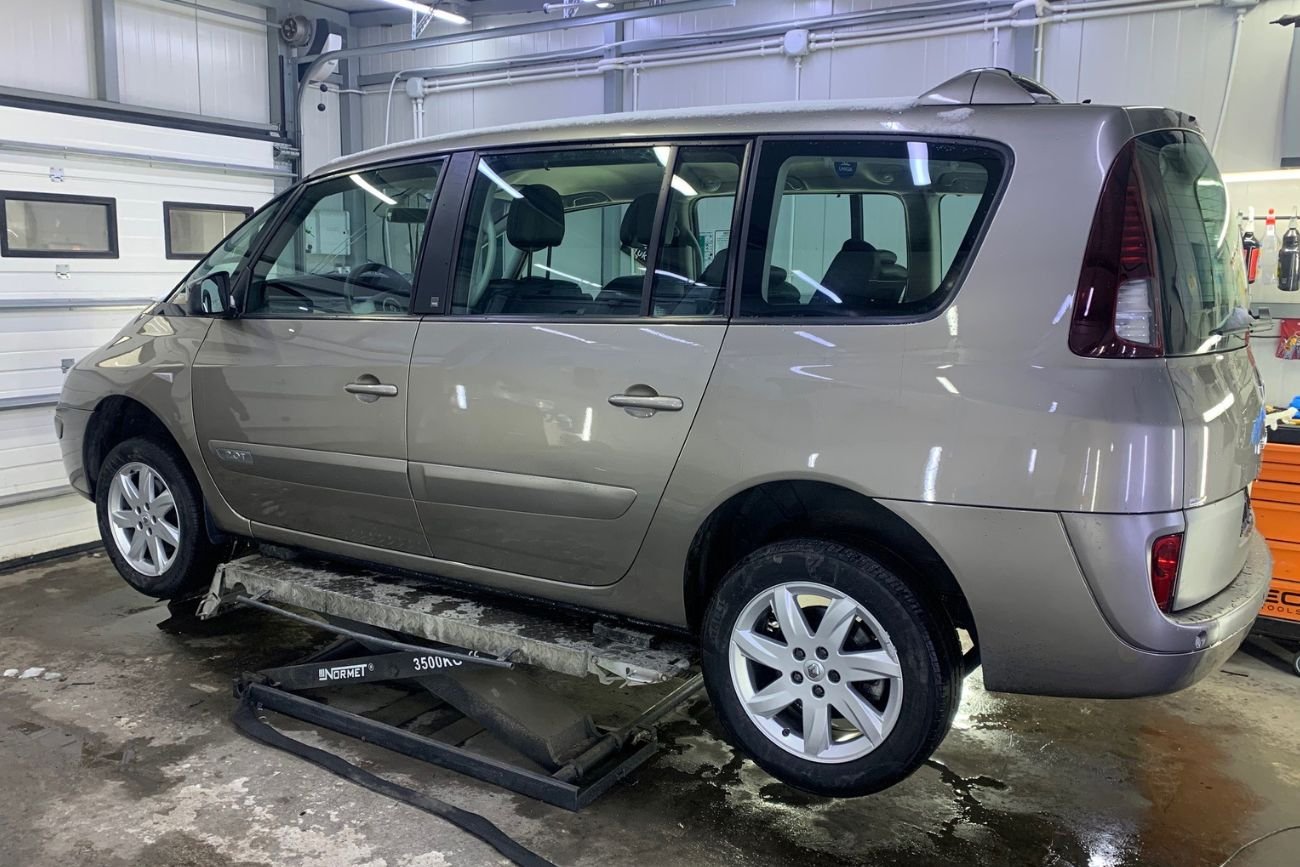 Chciałem kupić duże używane auto za rozsądne pieniądze. Oto jak się nie naciąć
